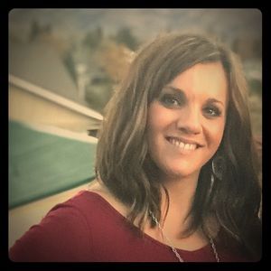 Meet your Posher, Carlye